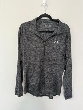 Under armour women’s light weight 1/4 zip size large